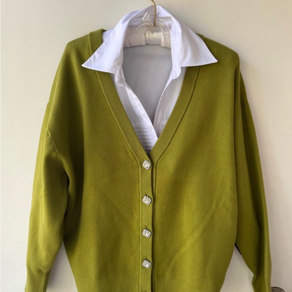 Women Cardigan Size Large Tahari Green